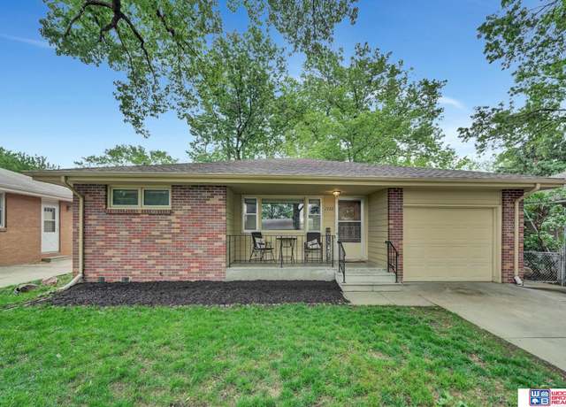 Property at 1720 N 62nd St, Lincoln, NE 68505, 3 beds, 2 baths