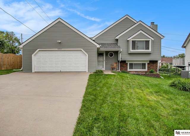 Property at 10511 Himebaugh Ave, Omaha, NE 68134, 4 beds, 3 baths