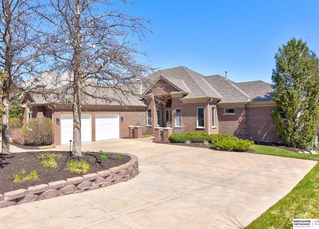 Property at 17632 North Reflection Cir, Bennington, NE 68007, 4 beds, 6.5 baths
