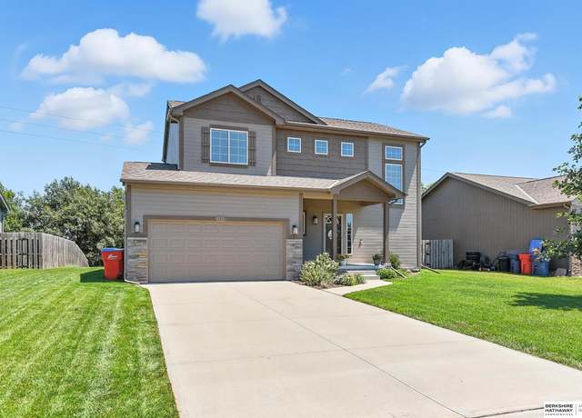 Property at 13713 S 42nd Ave, Bellevue, NE 68123, 3 beds, 3 baths