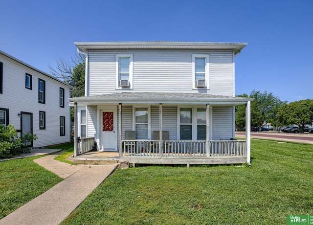 Property at 1713 Lincoln St, Blair, NE 68008, 4 beds, 2 baths