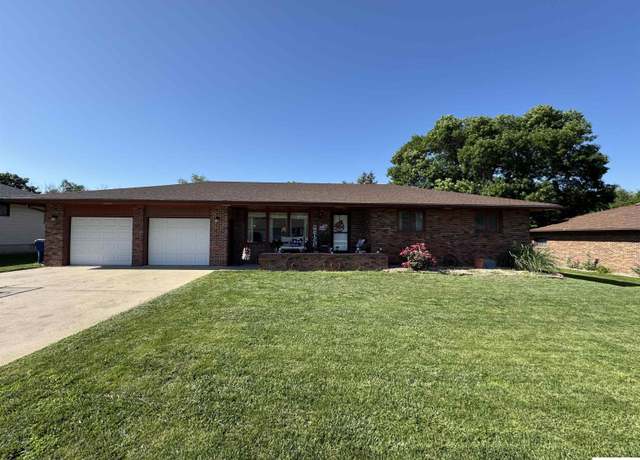 Property at 616 W 5th St, Wilber, NE 68465, 3 beds, 2 baths