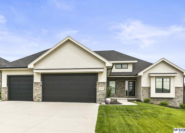 Property at 2615 N 186 St, Omaha, NE 68022, 6 beds, 3 baths