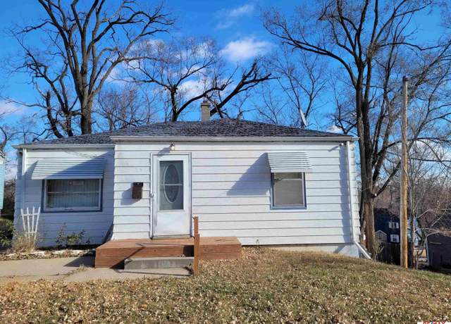 Property at 7205 North Ridge Dr, Omaha, NE 68112, 2 beds, 1 bath