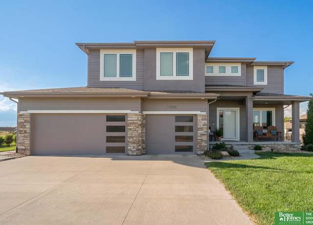 Property at 7806 Von St, Papillion, NE 68046, 5 beds, 3.5 baths