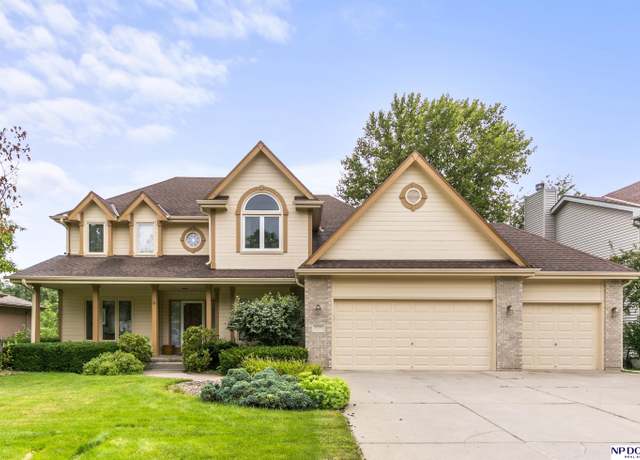 Property at 15705 Emiline St, Omaha, NE 68136, 4 beds, 2.5 baths