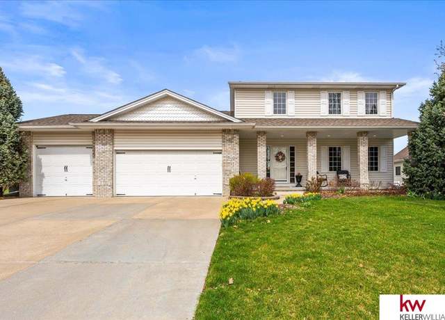 Property at 2704 Rahn Blvd, Bellevue, NE 68123-4624, 4 beds, 3.5 baths