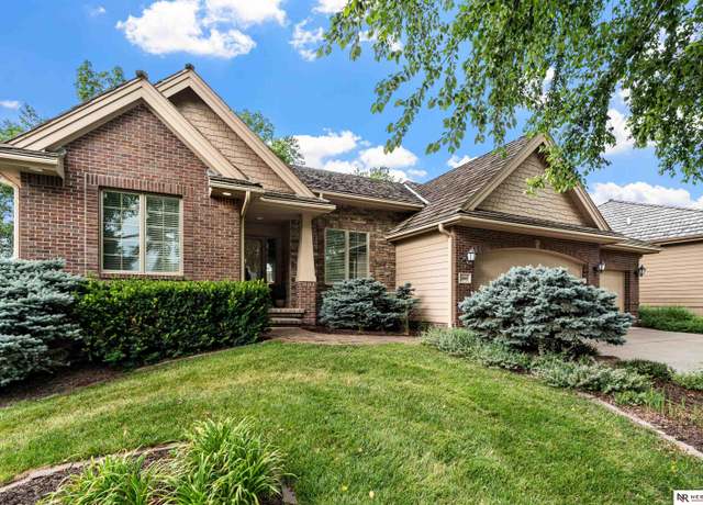 Property at 15447 Stevens Plz, Omaha, NE 68137, 4 beds, 3 baths