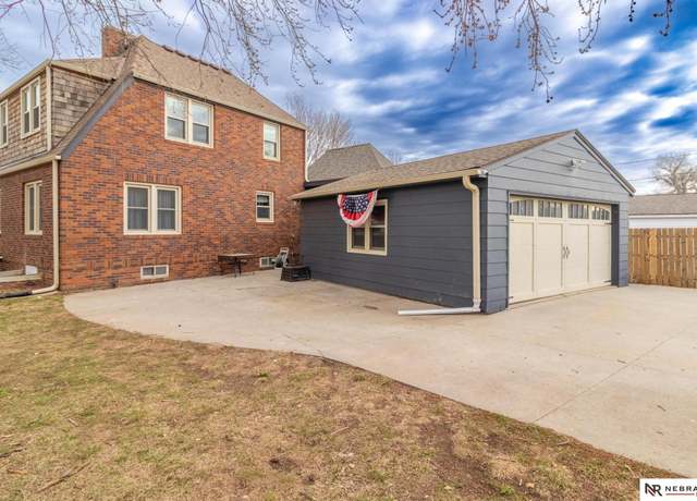 Property at 1465 Grant St, Blair, NE 68008, 4 beds, 2.5 baths