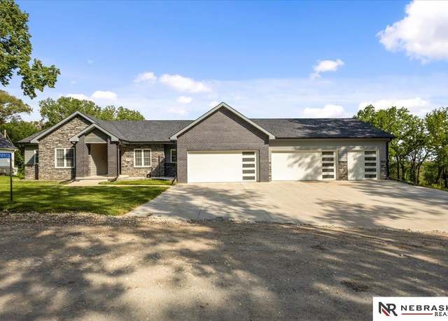 Property at 10970 Bridgeview Dr, Blair, NE 68008, 4 beds, 3 baths