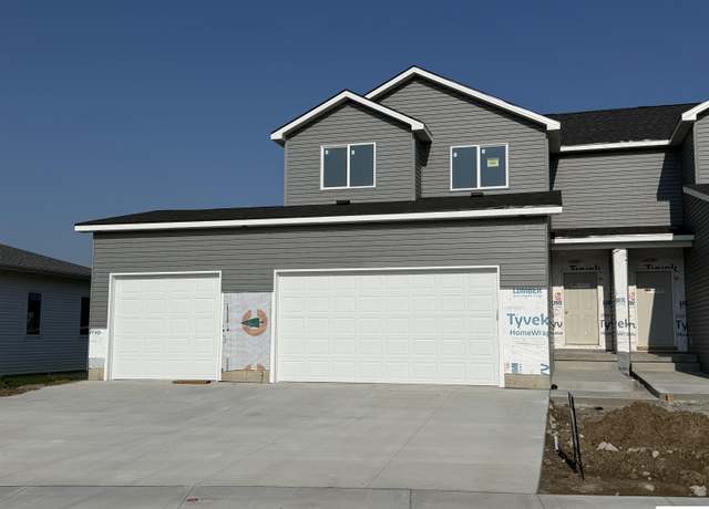 Property at 5917 S 94th St, Lincoln, NE 68526, 4 beds, 3.5 baths