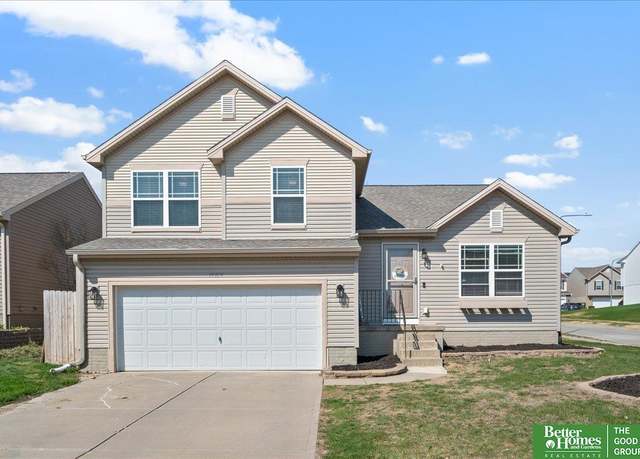 Property at 19404 X St, Omaha, NE 68135, 4 beds, 2.5 baths