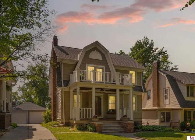 Property at 528 S 55th St, Omaha, NE 68106, 3 beds, 2 baths
