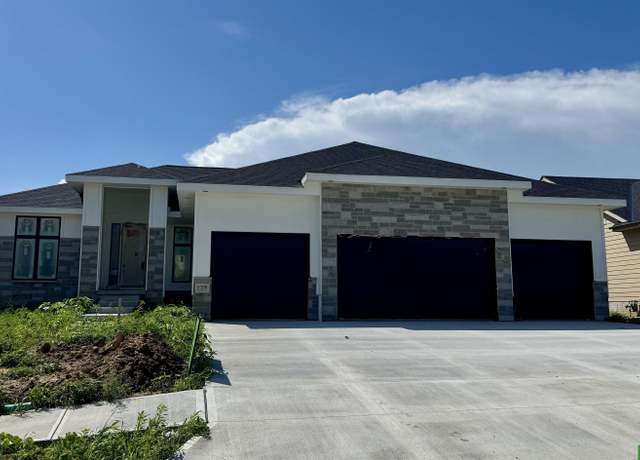 Property at 5708 N 198th St, Elkhorn, NE 68022, 6 beds, 3 baths
