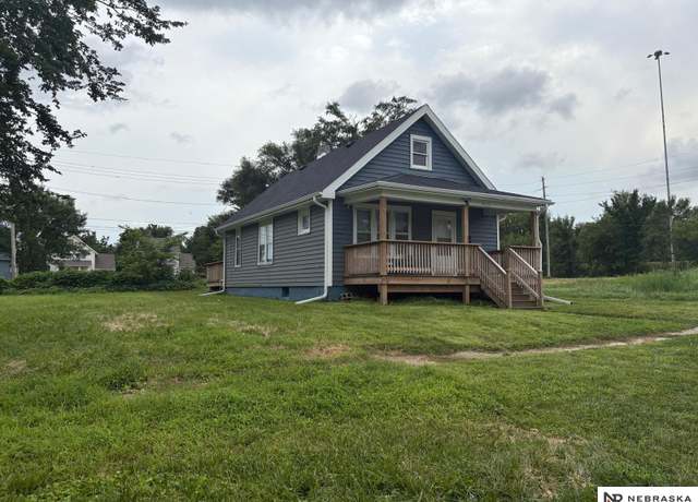 Property at 2623 Burdette St, Omaha, NE 68111, 2 beds, 1 bath