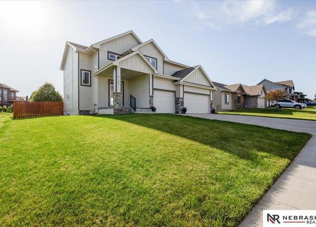 Property at 6107 S 197th St, Omaha, NE 68135, 5 beds, 3.5 baths