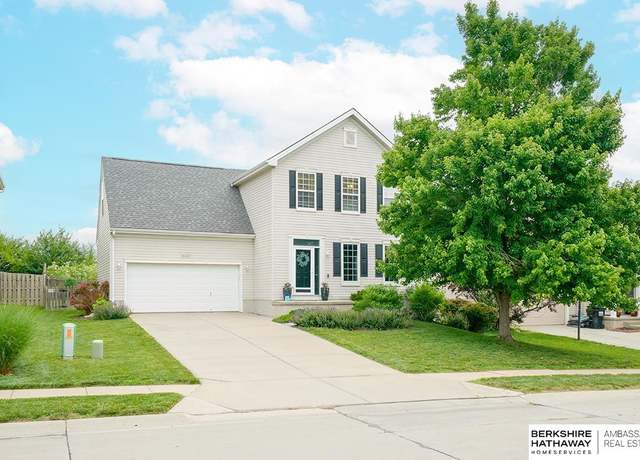 Property at 16322 Corby St, Omaha, NE 68116, 4 beds, 3.5 baths