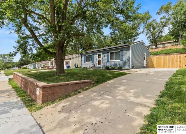 Property at 7326 S 69 St, La Vista, NE 68126, 2 beds, 1 bath
