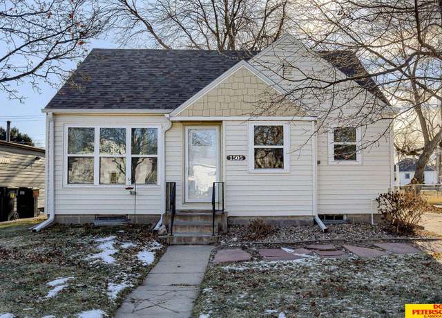 Property at 1505 E 5th St, Fremont, NE 68025, 2 beds, 1 bath