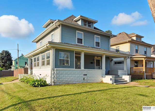 Property at 2553 Pratt St, Omaha, NE 68111, 3 beds, 2 baths