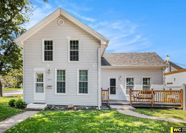 Property at 243 S 17 St, Blair, NE 68008, 3 beds, 1 bath