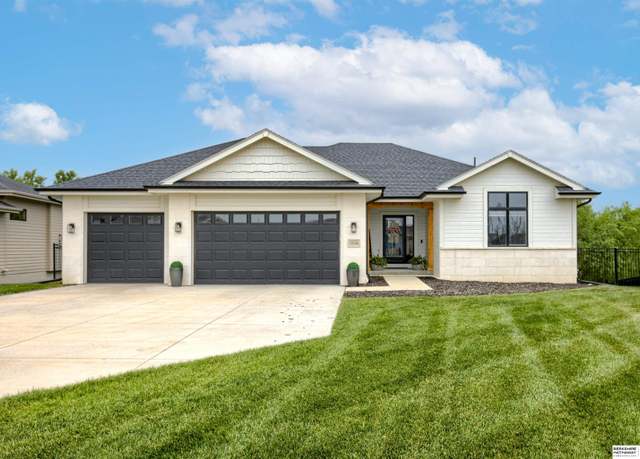 Property at 18244 Cheyenne Rd, Omaha, NE 68136, 4 beds, 3.5 baths