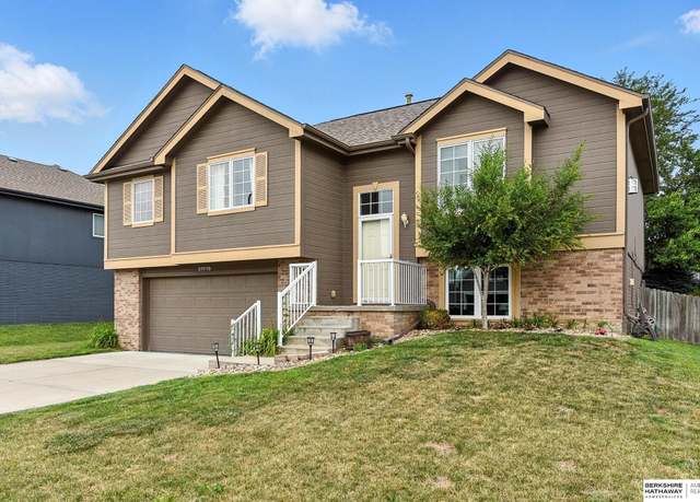 Property at 21410 Mcclellan Cir, Gretna, NE 68028, 3 beds, 2 baths