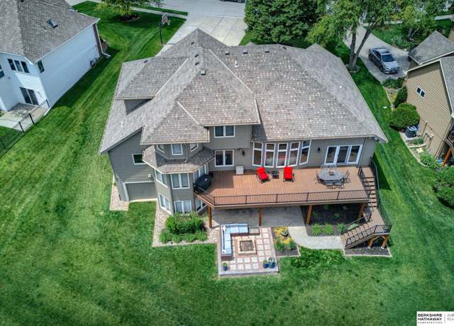 Property at 9711 S 176th St, Omaha, NE 68136, 5 beds, 3.5 baths