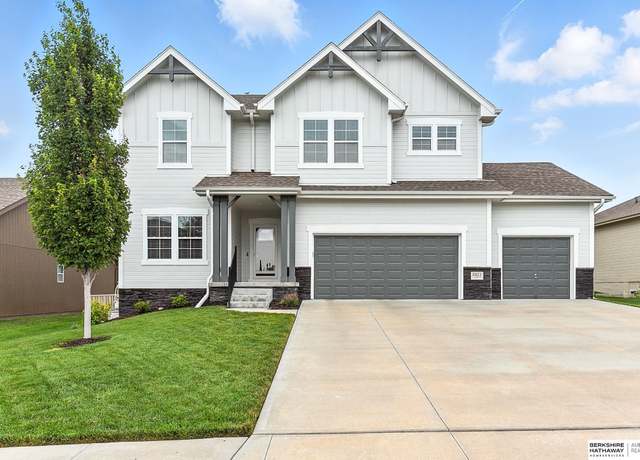 Property at 8821 S 169th St, Omaha, NE 68136, 4 beds, 2.5 baths