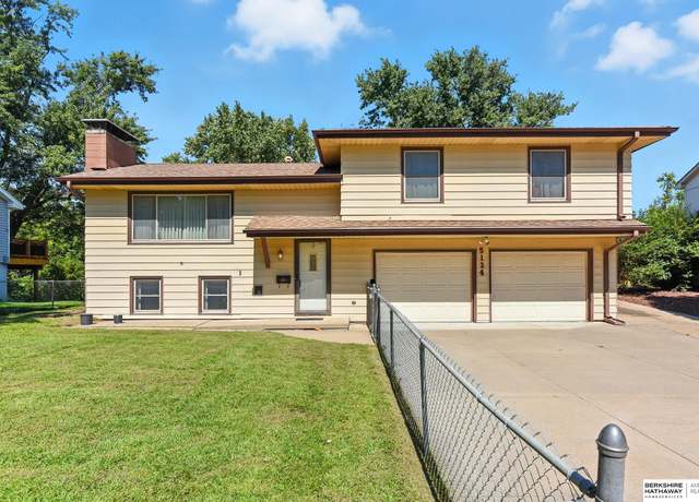 Property at 5124 N 87 Ave, Omaha, NE 68134, 3 beds, 2 baths