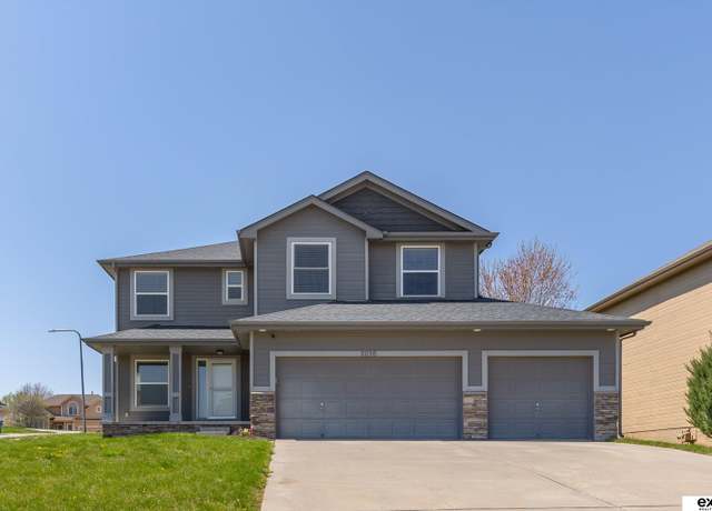 Property at 2036 S 198th St, Omaha, NE 68130, 4 beds, 2.5 baths