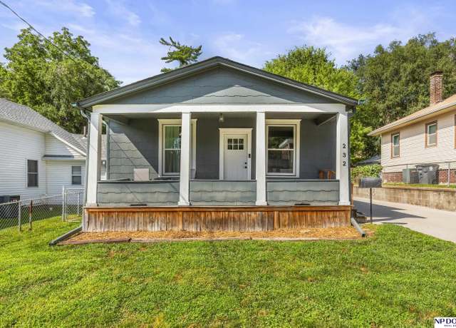Property at 232 Mcgee Ave, Council Bluffs, IA 51503, 2 beds, 2 baths