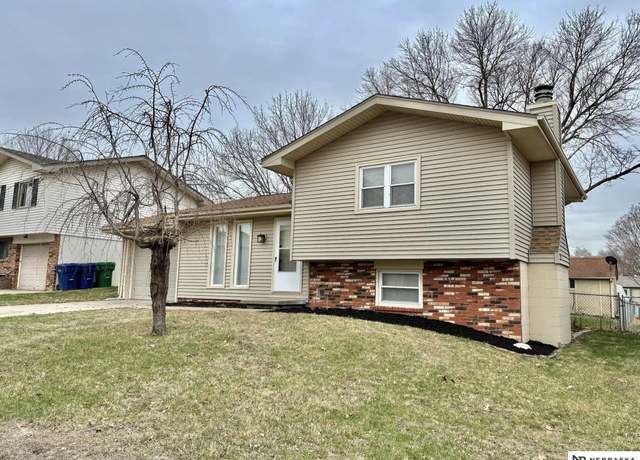 Property at 13429 Redwood St, Omaha, NE 68138, 2 beds, 1.5 baths