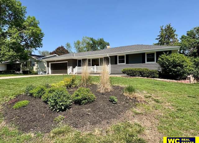 Property at 3401 N 207 St, Omaha, NE 68022, 4 beds, 3 baths
