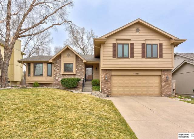 Property at 16923 L Cir, Omaha, NE 68135, 4 beds, 2.5 baths