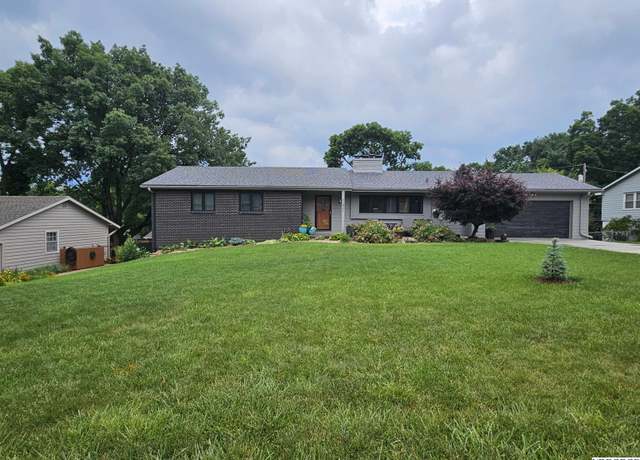 Property at 11821 Shirley St, Omaha, NE 68144, 4 beds, 3 baths