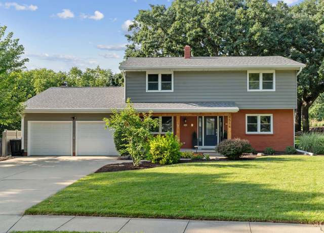 Property at 9514 Grover St, Omaha, NE 68124, 4 beds, 3 baths