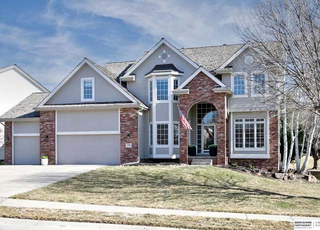 Property at 2442 S 186th Cir, Omaha, NE 68130, 5 beds, 4.5 baths