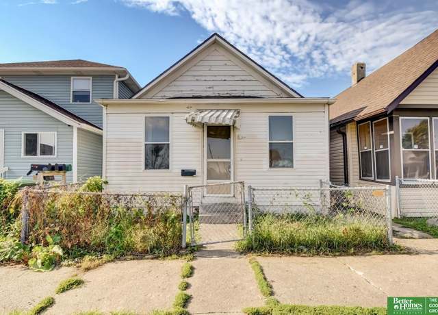 Property at 3113 R St, Omaha, NE 68107, 3 beds, 2 baths
