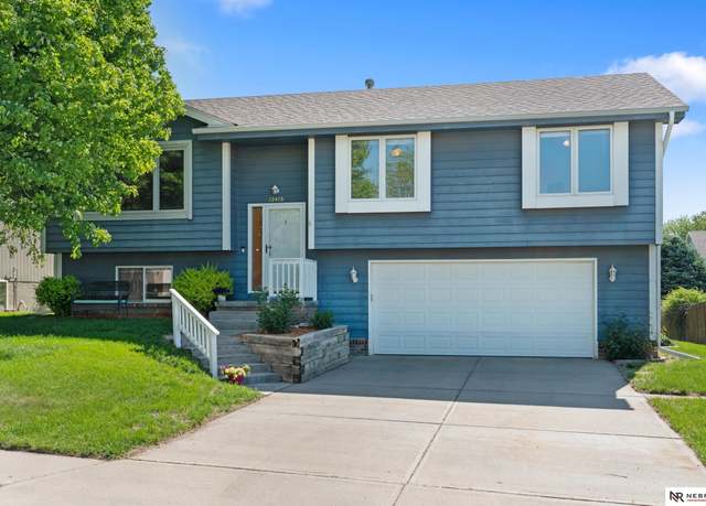 Property at 12419 S 218th Ave, Gretna, NE 68028, 3 beds, 2 baths
