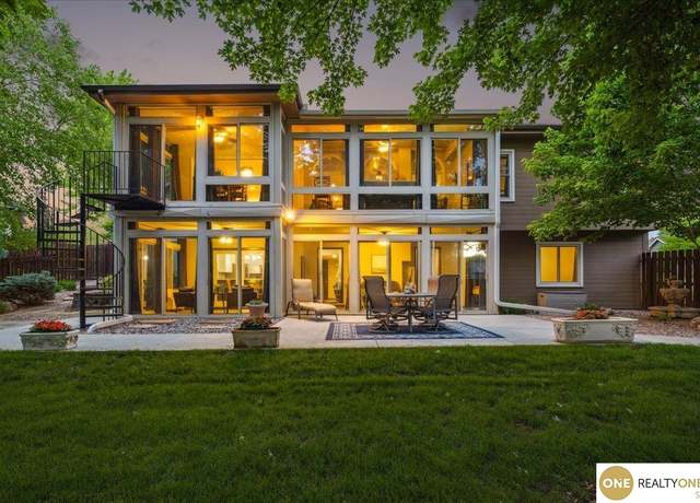 Property at 19882 Chicago St, Elkhorn, NE 68022, 4 beds, 3.5 baths