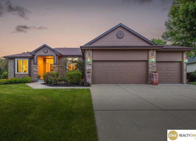 Property at 19882 Chicago St, Elkhorn, NE 68022, 4 beds, 3.5 baths