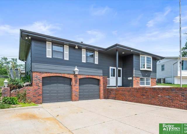 Property at 13214 Marinda Cir, Omaha, NE 68144, 3 beds, 1.5 baths