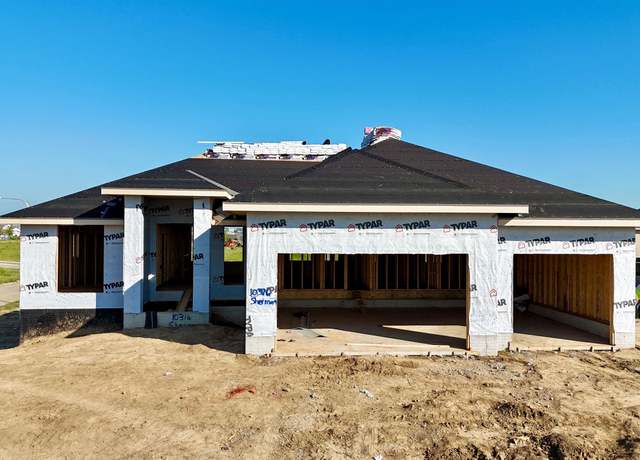 Property at 10316 Sherman St, Papillion, NE 68046, 6 beds, 3 baths