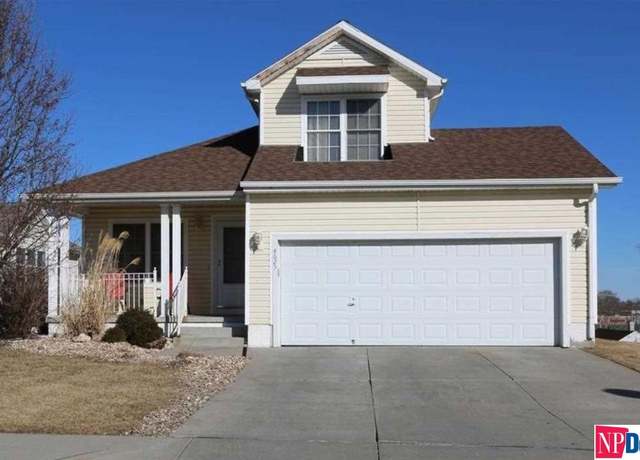 Property at 4625 N 45th Ave, Omaha, NE 68104, 3 beds, 2 baths