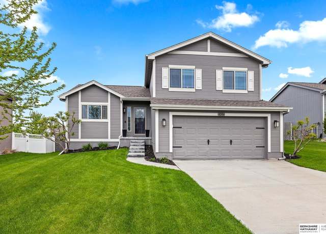 Property at 8206 S 186th St, Omaha, NE 68136, 3 beds, 2.5 baths