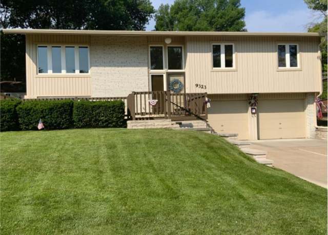 Property at 9323 O St, Omaha, NE 68127, 3 beds, 3.5 baths