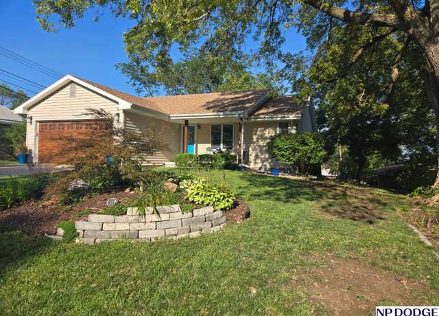 Property at 3210 N 13th St, Lincoln, NE 68521, 3 beds, 3 baths