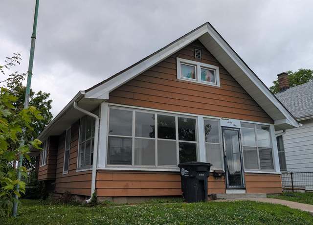 Property at 1944 S 11 St, Omaha, NE 68108, 2 beds, 1 bath