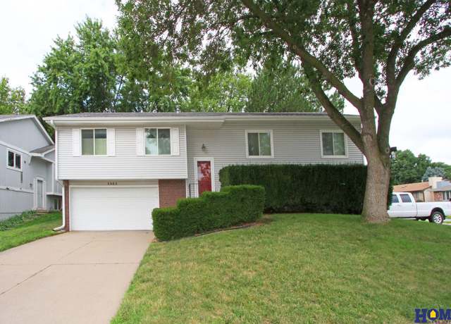 Property at 5803 Briar Rosa Dr, Lincoln, NE 68516, 2 beds, 1.5 baths